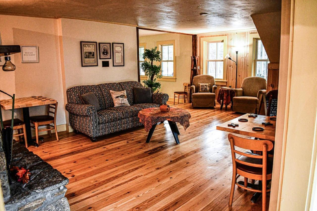 Brook Road Inn Goshen Zewnętrze zdjęcie