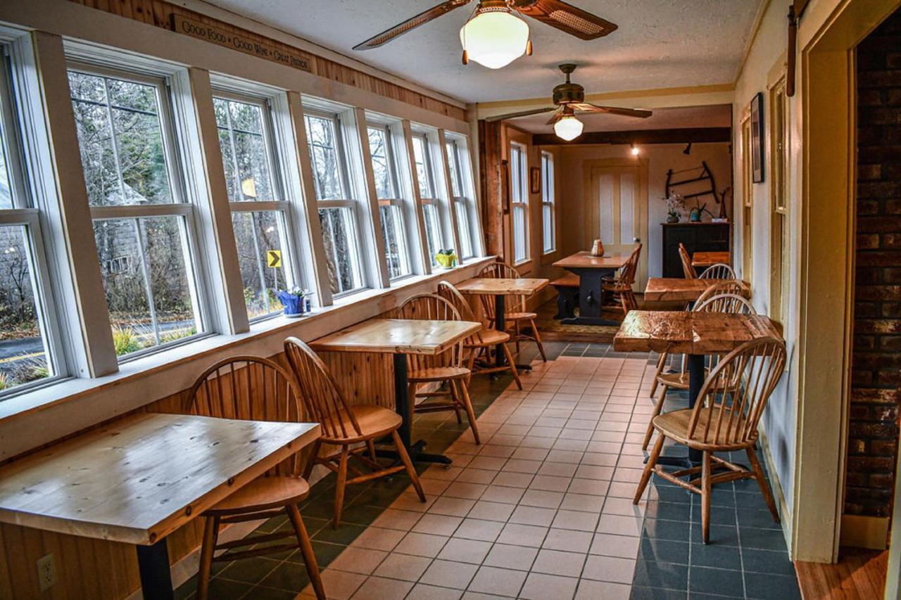 Brook Road Inn Goshen Zewnętrze zdjęcie