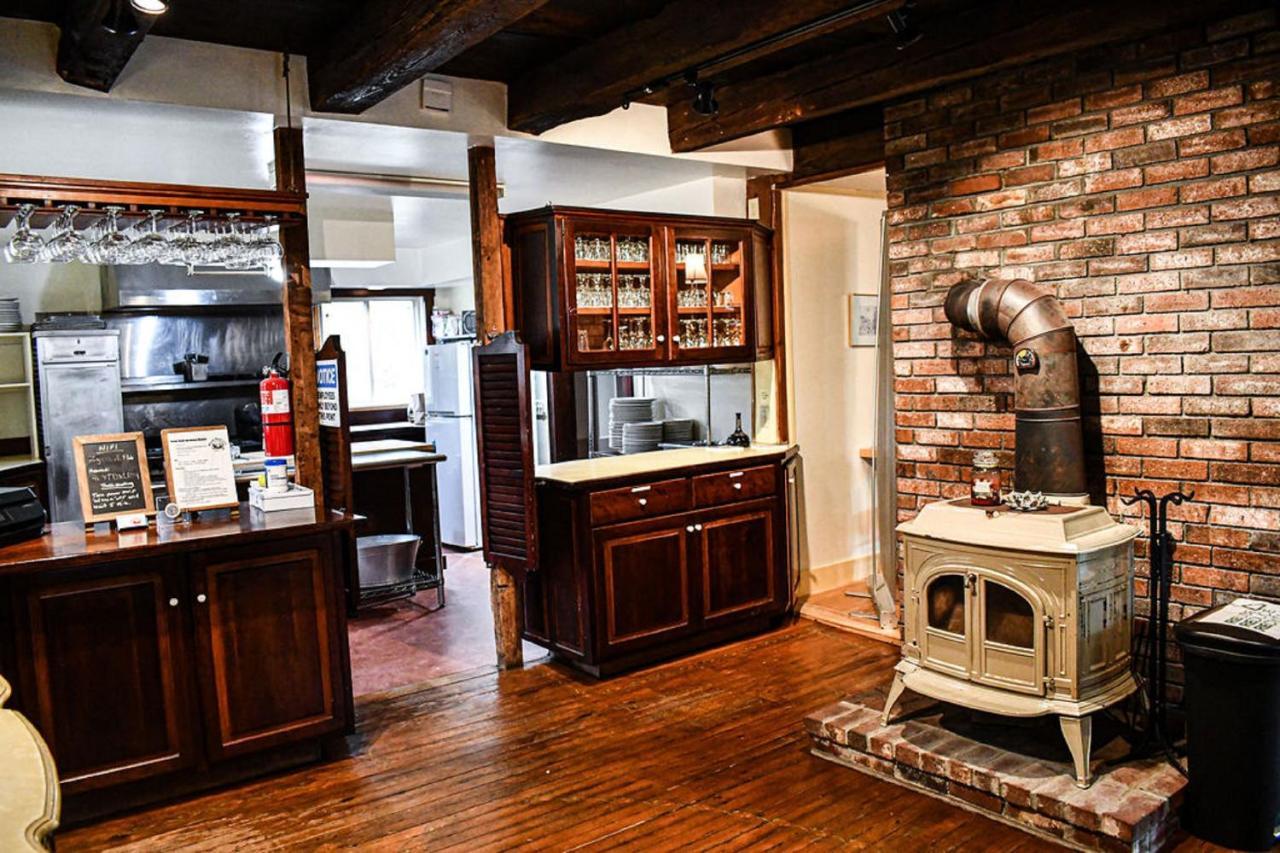 Brook Road Inn Goshen Zewnętrze zdjęcie